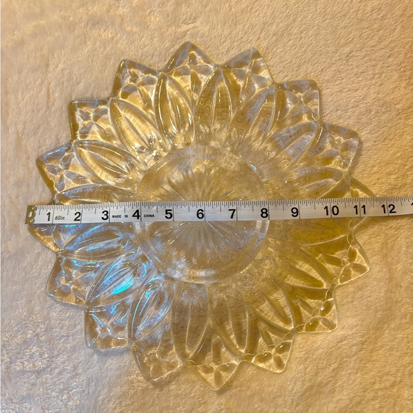 Vintage Federal Glass Serving Plate Flower Petal Design Starburst 12 inches - Picture 5 of 11